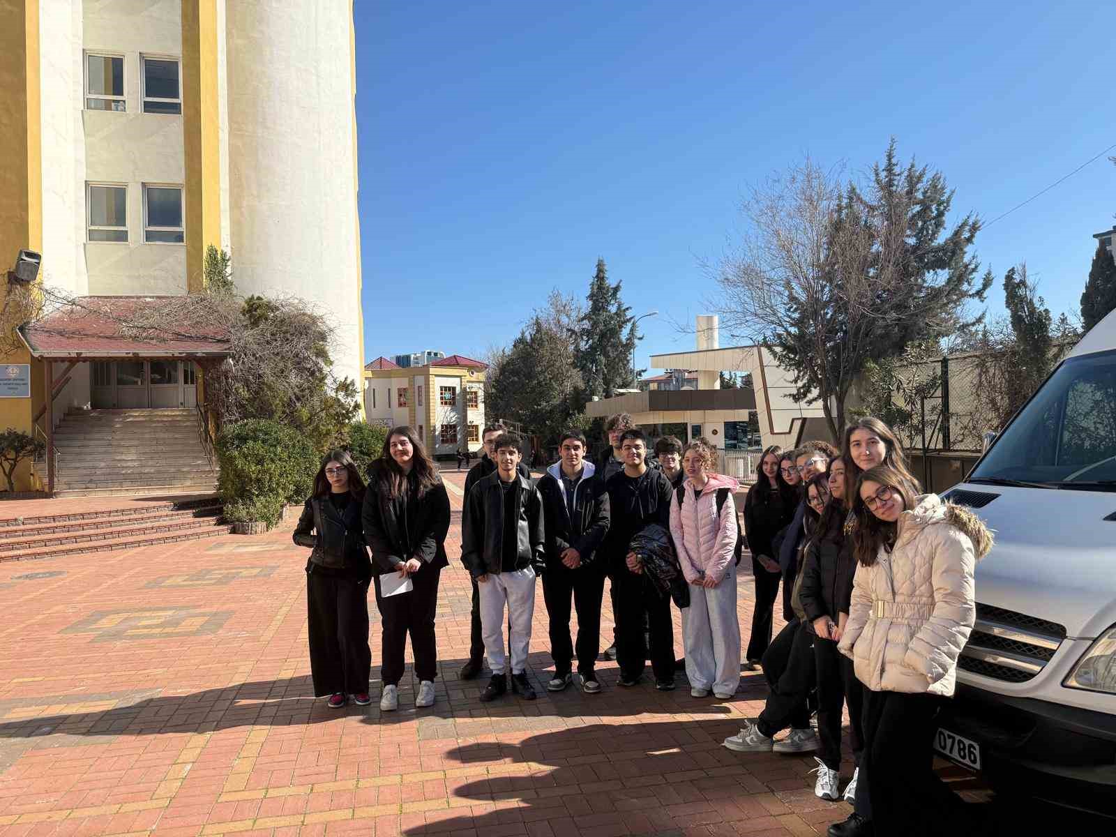 Gaziantep Kolej Vakfı &ouml;ğrencileri, g&ouml;n&uuml;l sofrasında buluştu
