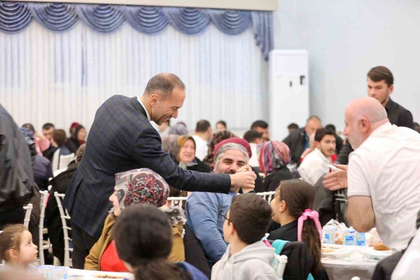 Niğde Belediyesi’nden Şahsüleyman Mahallesi’nde gönül sofrası