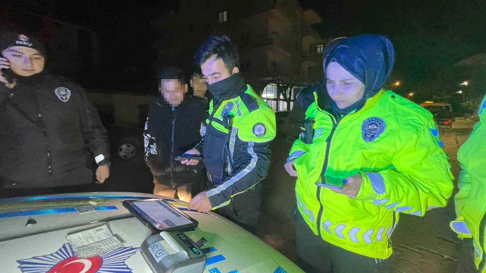 Karaman&rsquo;da 5 motosiklet parası ceza yiyen s&uuml;r&uuml;c&uuml;n&uuml;n rahatlığı pes dedirtti
