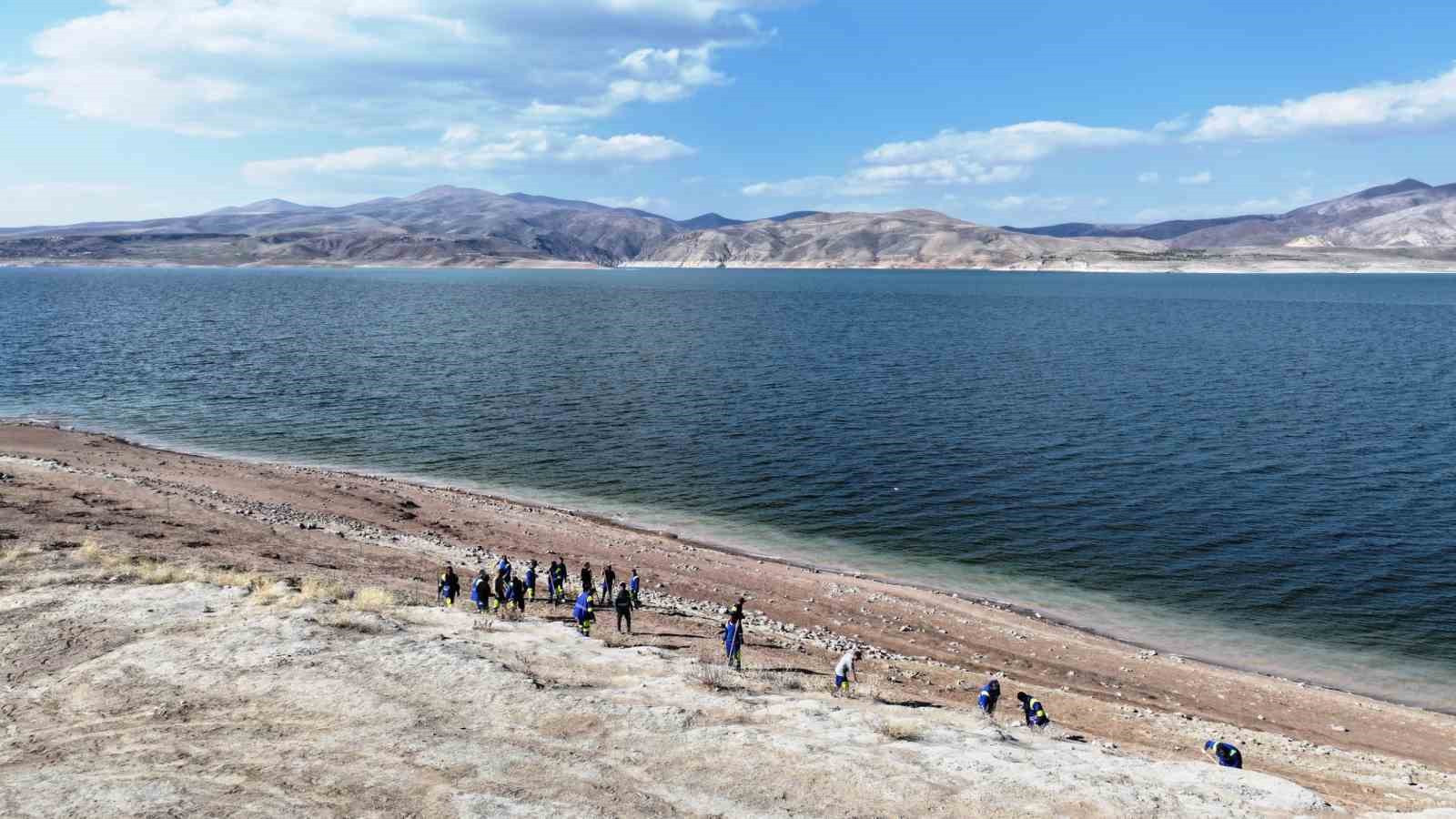 Başkan &Ccedil;olakbayrakdar: "T&uuml;rkiye&rsquo;de ağa&ccedil; dikmede rekor kırdık, şimdi yeni bir rekor i&ccedil;in &ccedil;alışıyoruz"
