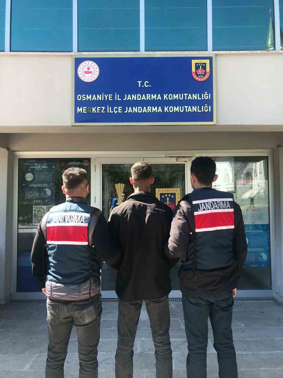 Osmaniye&rsquo;de ter&ouml;r operasyonunda 3 tutuklama
