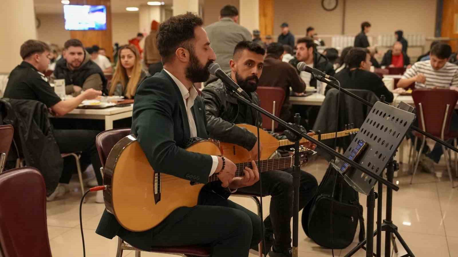 KB&Uuml;&rsquo;de "Mehmet &Acirc;kif Ersoy ve İstiklal Marşı İftarı" programı d&uuml;zenlendi
