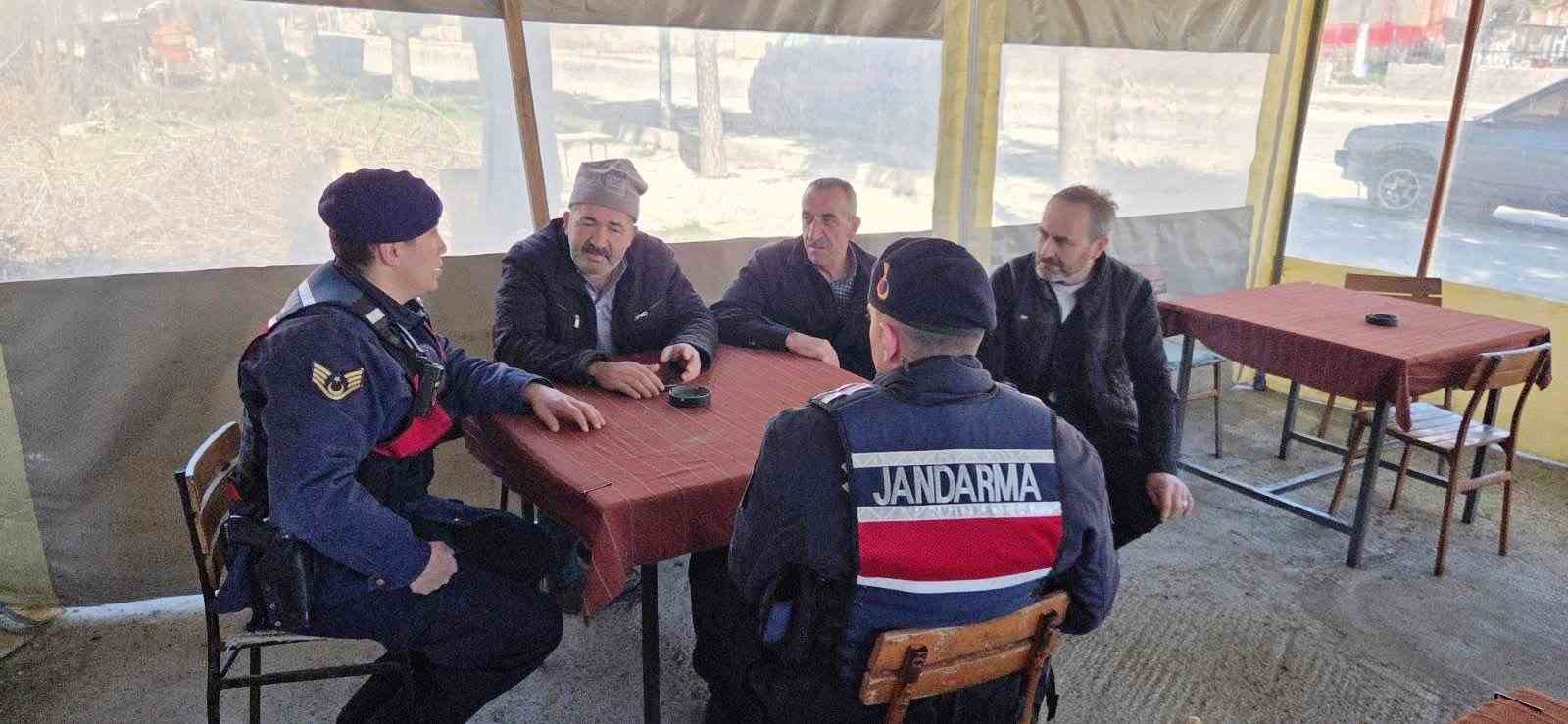 Şaphane&rsquo;de vatandaşlara Trafik Kanunu&rsquo;nda yapılan değişiklikler anlatıldı
