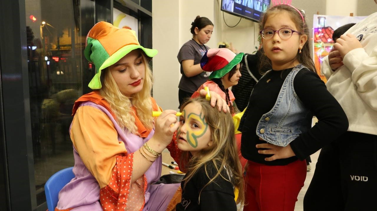 Sapancalı &ccedil;ocuklar şenlikte buluştu
