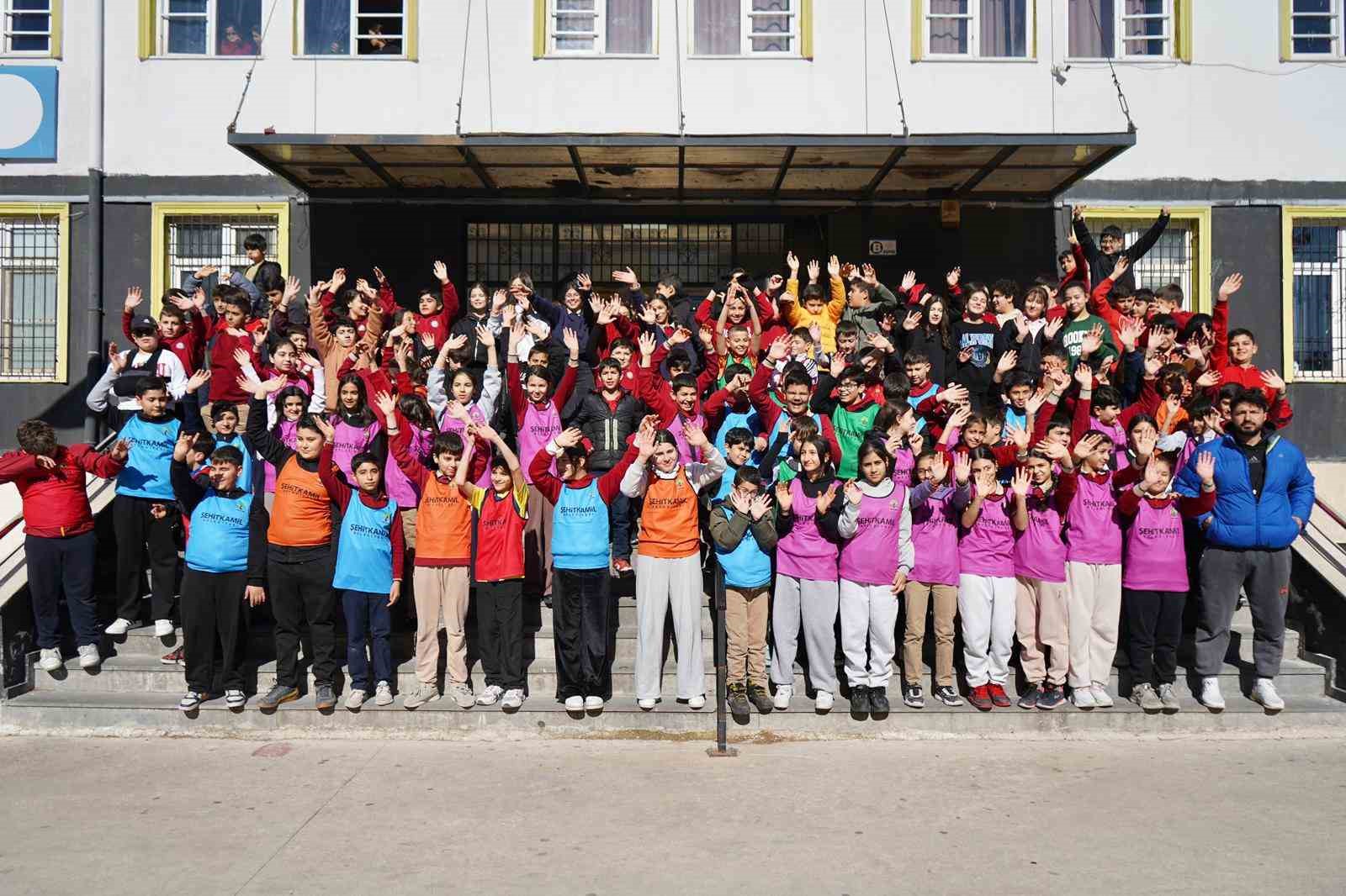 "Spor Festivali" ile 8 bin 744 &ouml;ğrenci sporla buluştu
