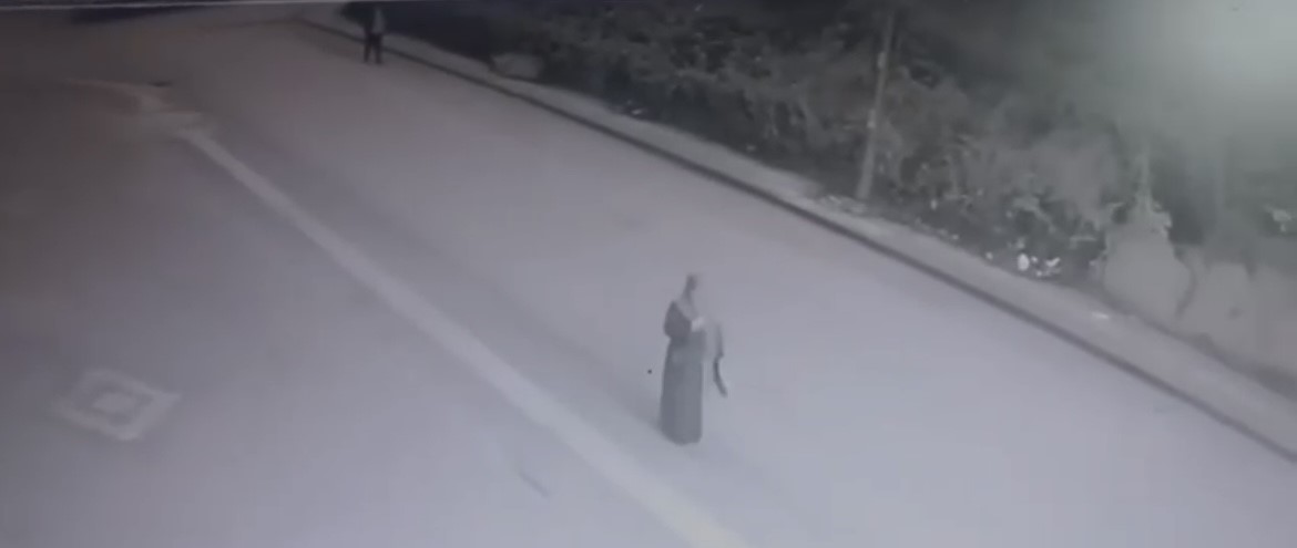 Bursa’da kapkaç anı kamerada 18 suç kaydı bulunan zanlı tutuklandı