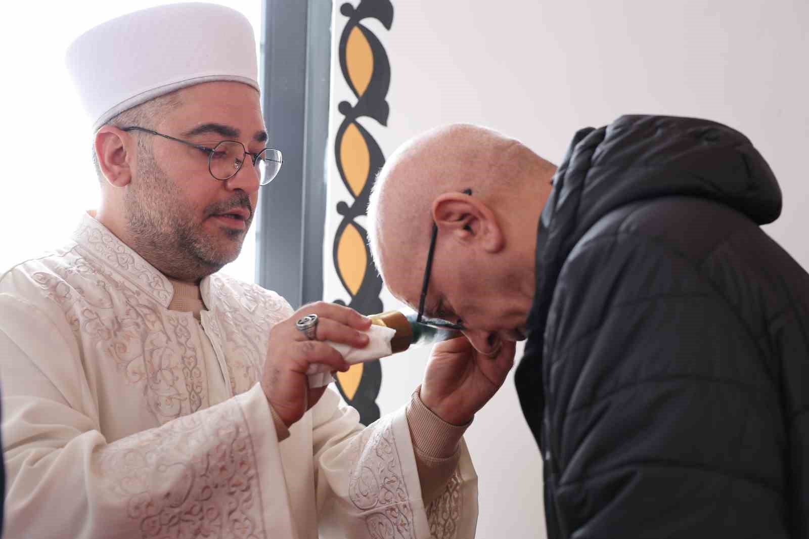 Elazığ&rsquo;da Sakal-ı Şerif ve Hırka-i Şerif ziyarete a&ccedil;ıldı
