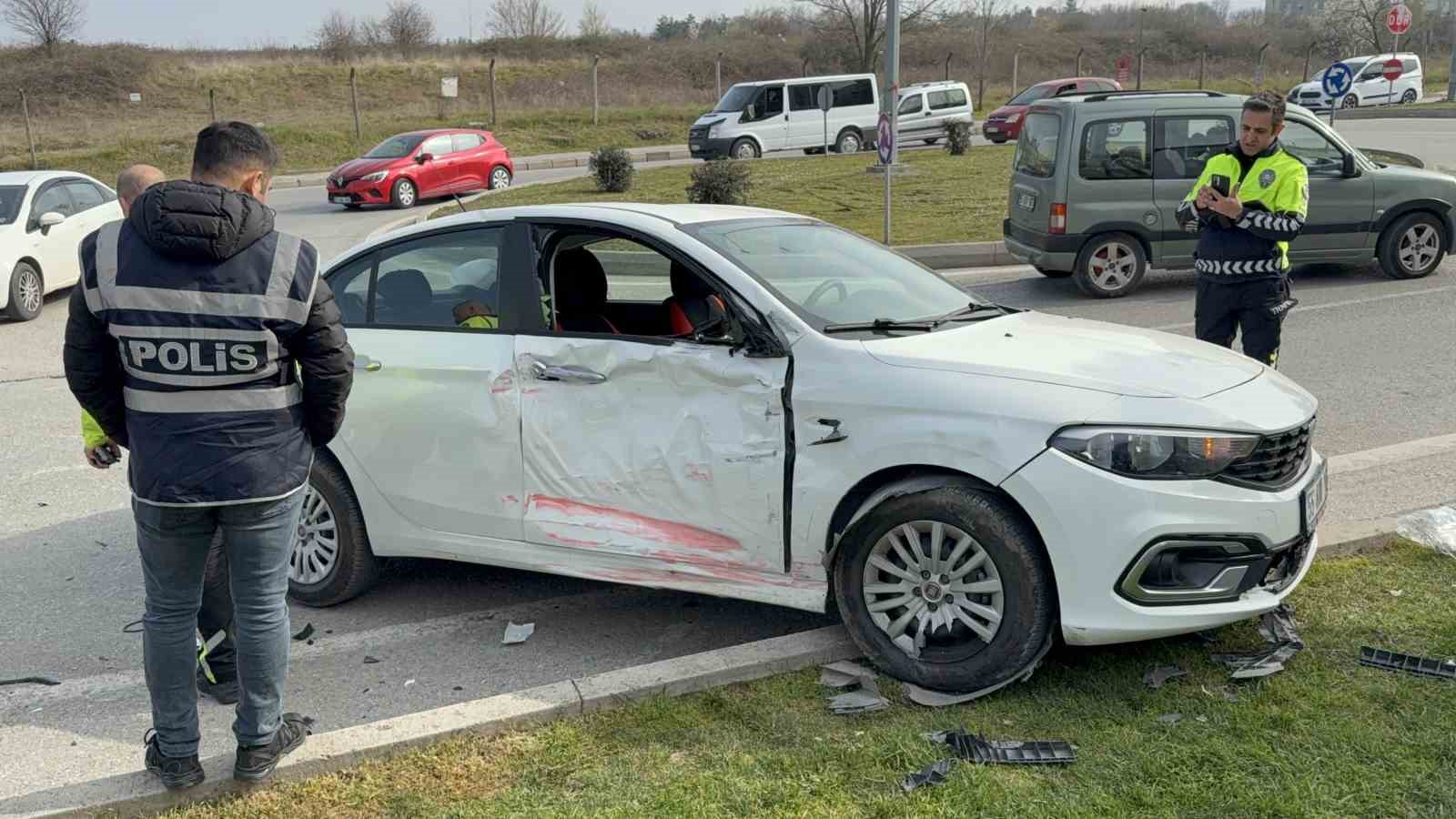 Samsun’da otobüs ile otomobil kavşakta çarpıştı: 9 yaralı