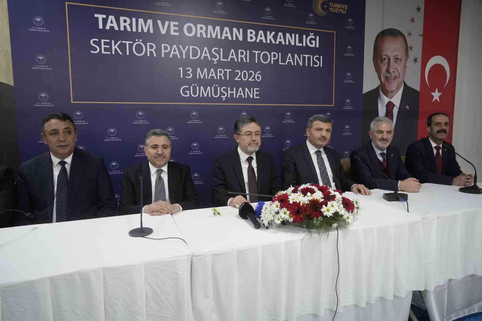 Bakan Yumaklı: "G&uuml;bre stoklarımızda herhangi bir problem yok"
