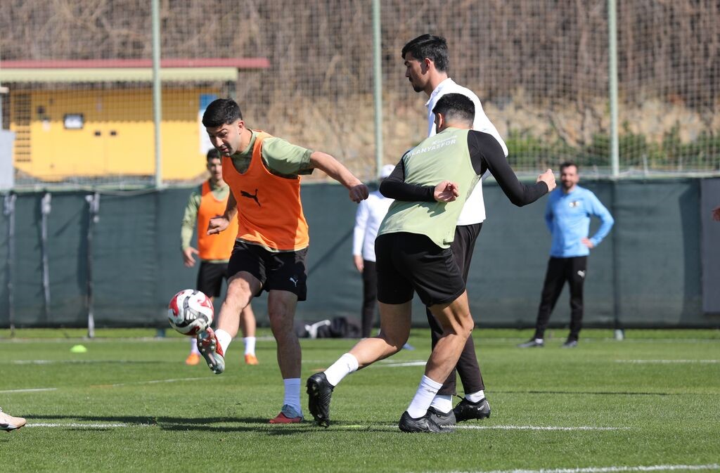 Corendon Alanyaspor, G&ouml;ztepe ma&ccedil;ı hazırlıklarını tamamladı
