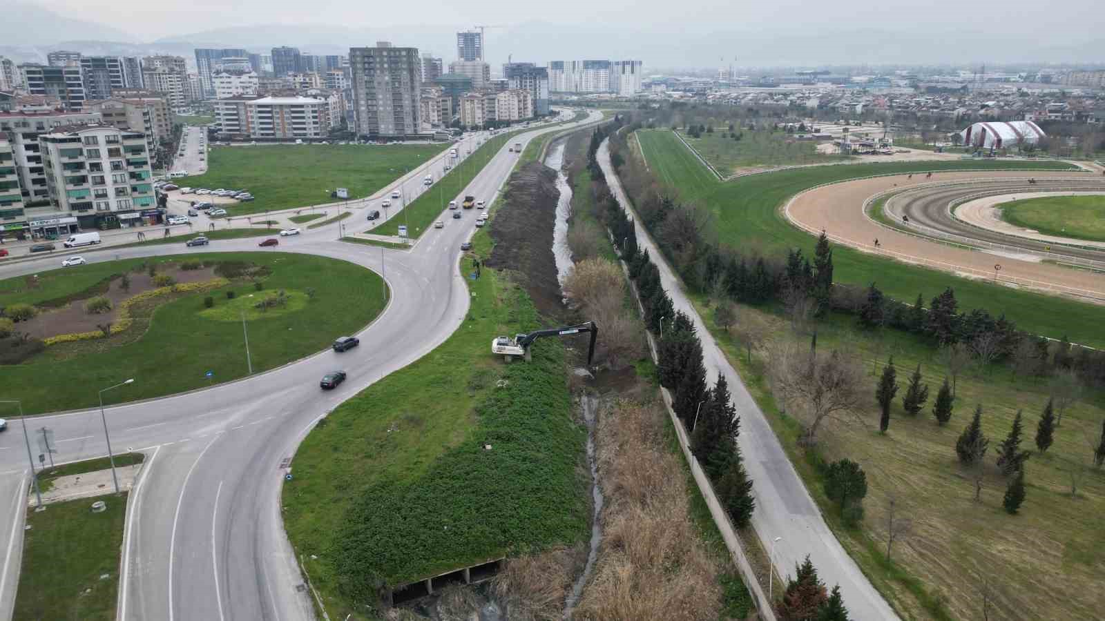Ayafatma Deresi’nde kapsamlı temizlik çalışması