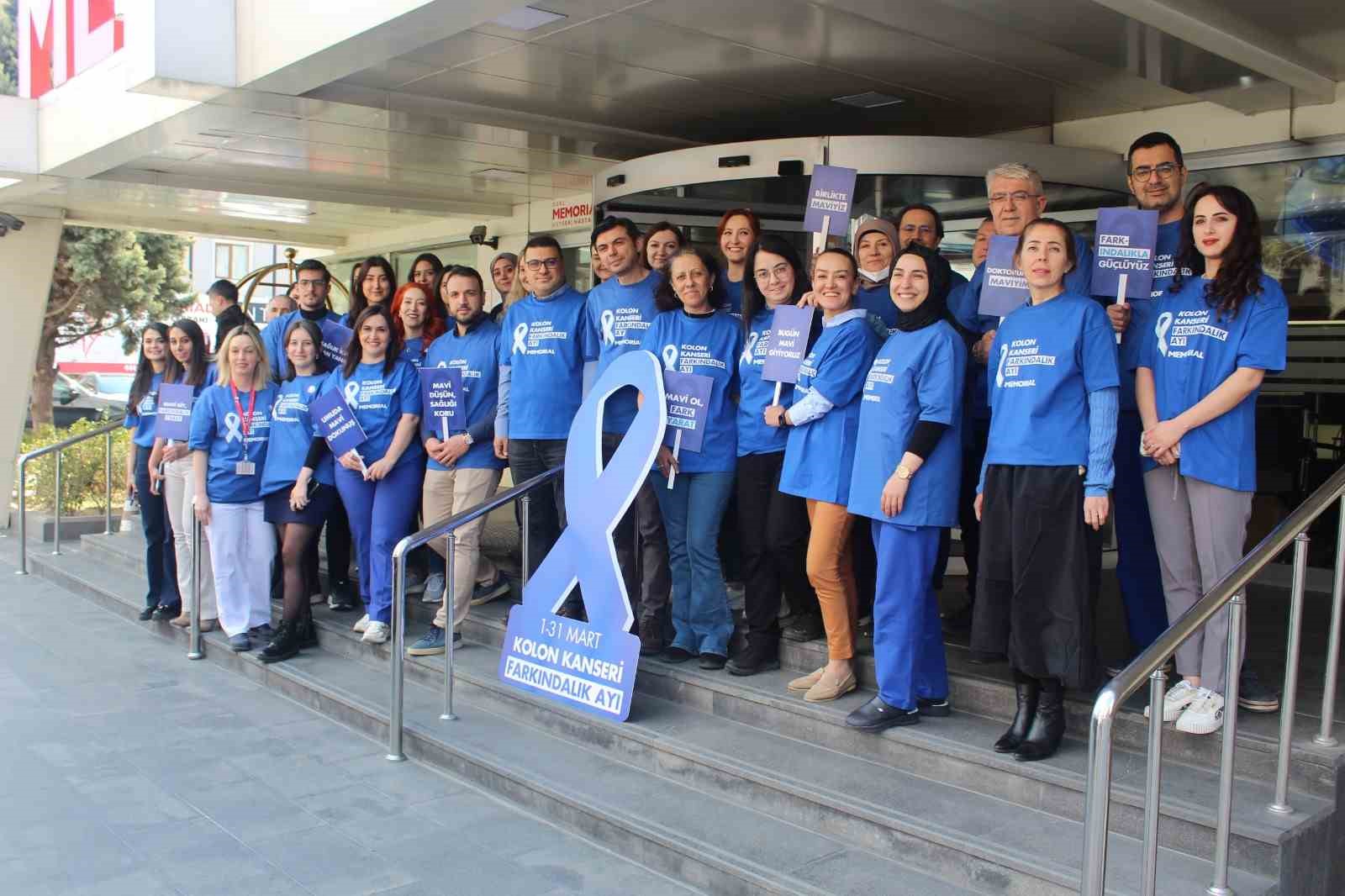 Dünyada en sık görülen 3. kanser türüne mavi tişörtlerle dikkat çektiler