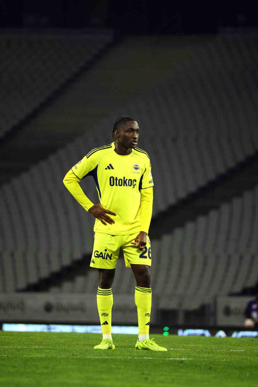 Trendyol S&uuml;per Lig: Fatih Karag&uuml;mr&uuml;k: 2 - Fenerbah&ccedil;e: 0 (Ma&ccedil; sonucu)
