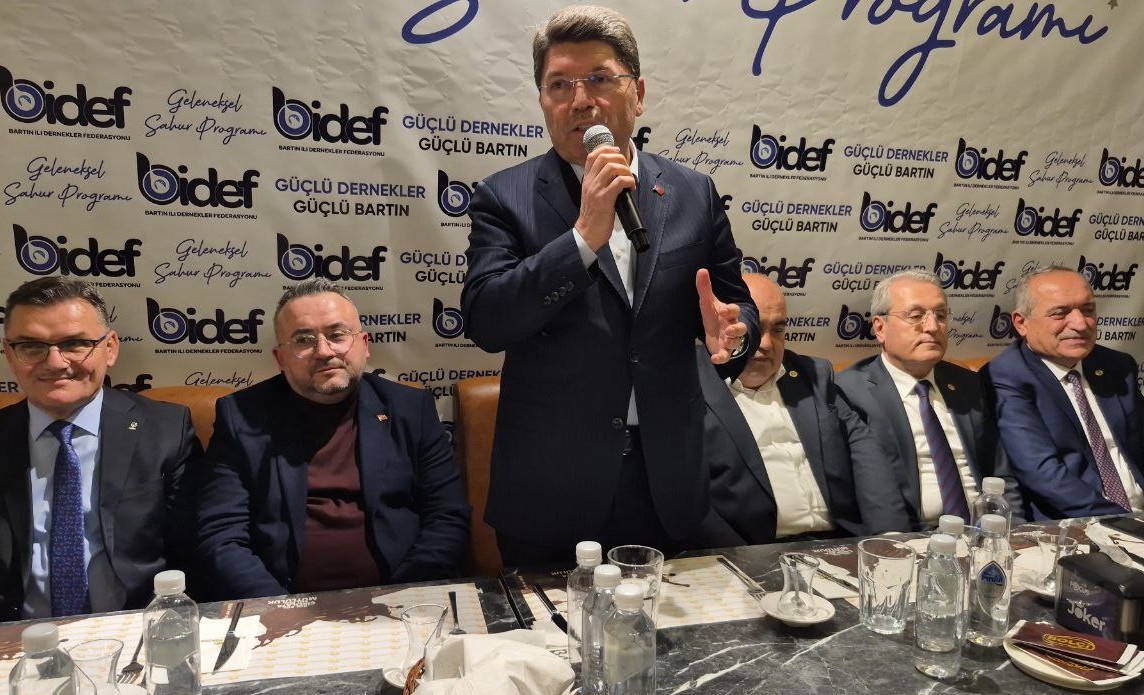 Eski Adalet Bakanı Tunç, ’’Maalesef soykırımı önleyecek, kadınların , çocukların katledilmesini engelleyecek bir sistem dünyada kurulamadı’’