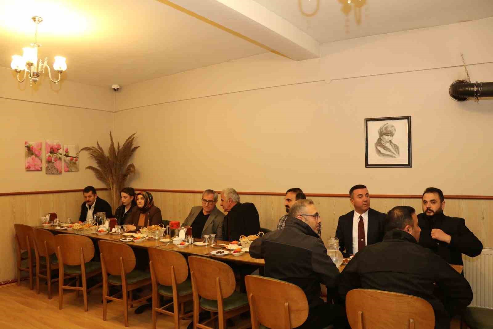 Oltu TSO&rsquo;nun iftar programında protokol ve iş d&uuml;nyası buluştu
