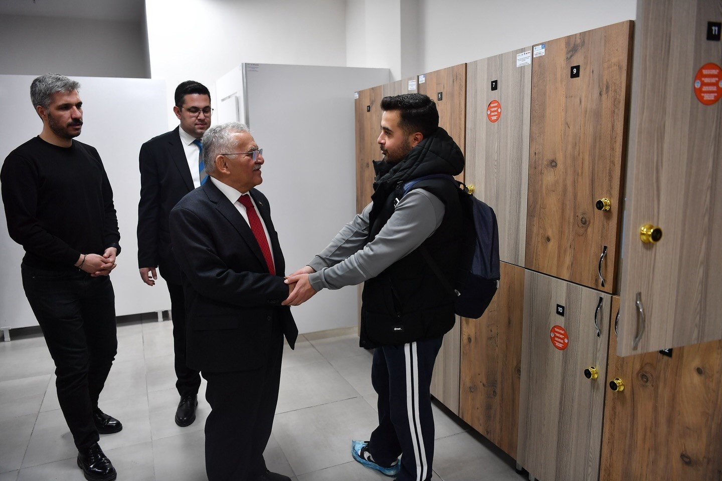 B&uuml;y&uuml;kkılı&ccedil; ve Boyraz, Talas Mevlana Sosyal Yaşam Merkezi&rsquo;ni ziyaret etti
