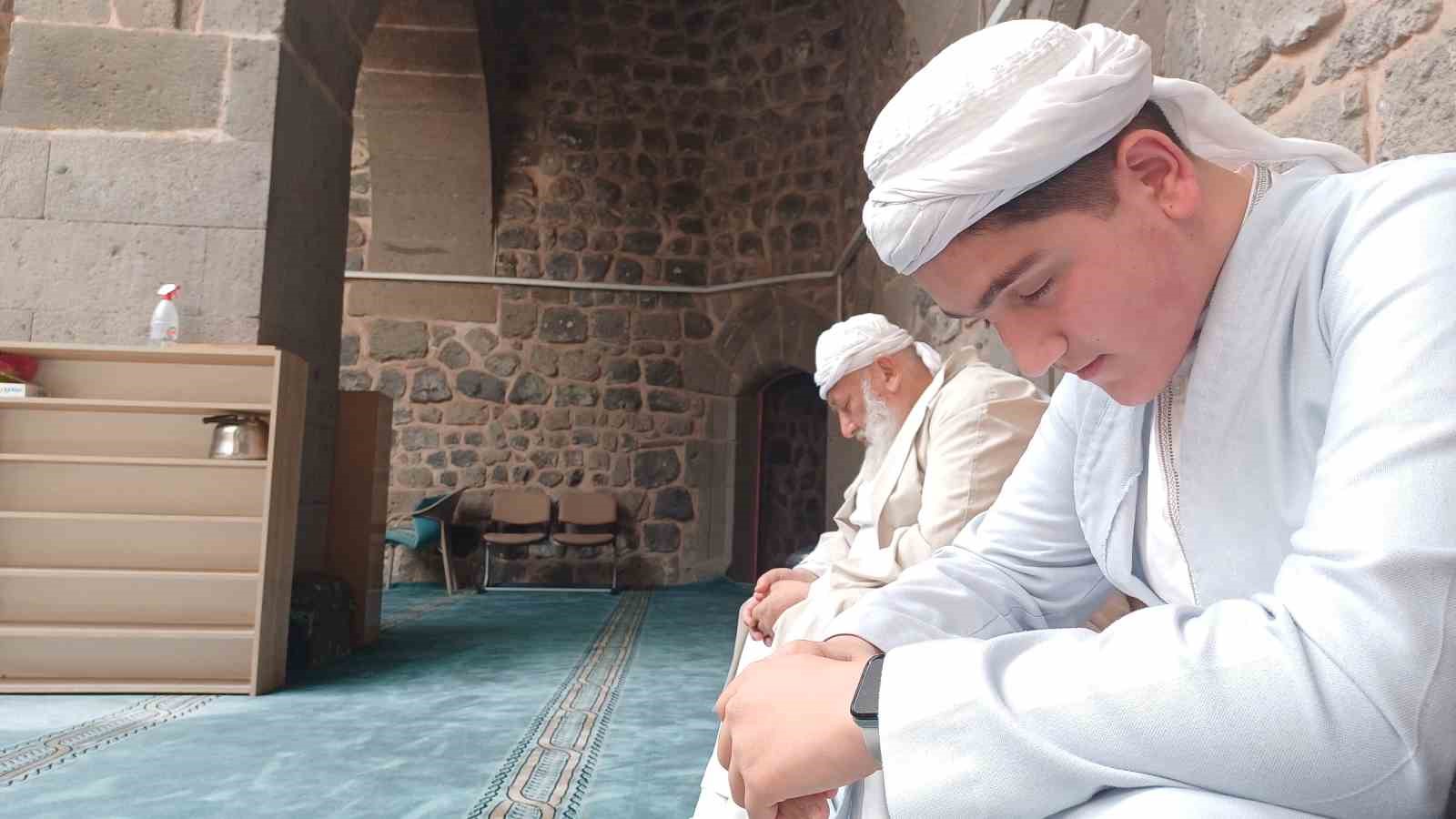 Kadir Gecesi&rsquo;ni Ramazan&rsquo;ın son 10 g&uuml;n&uuml;nde arıyorlar
