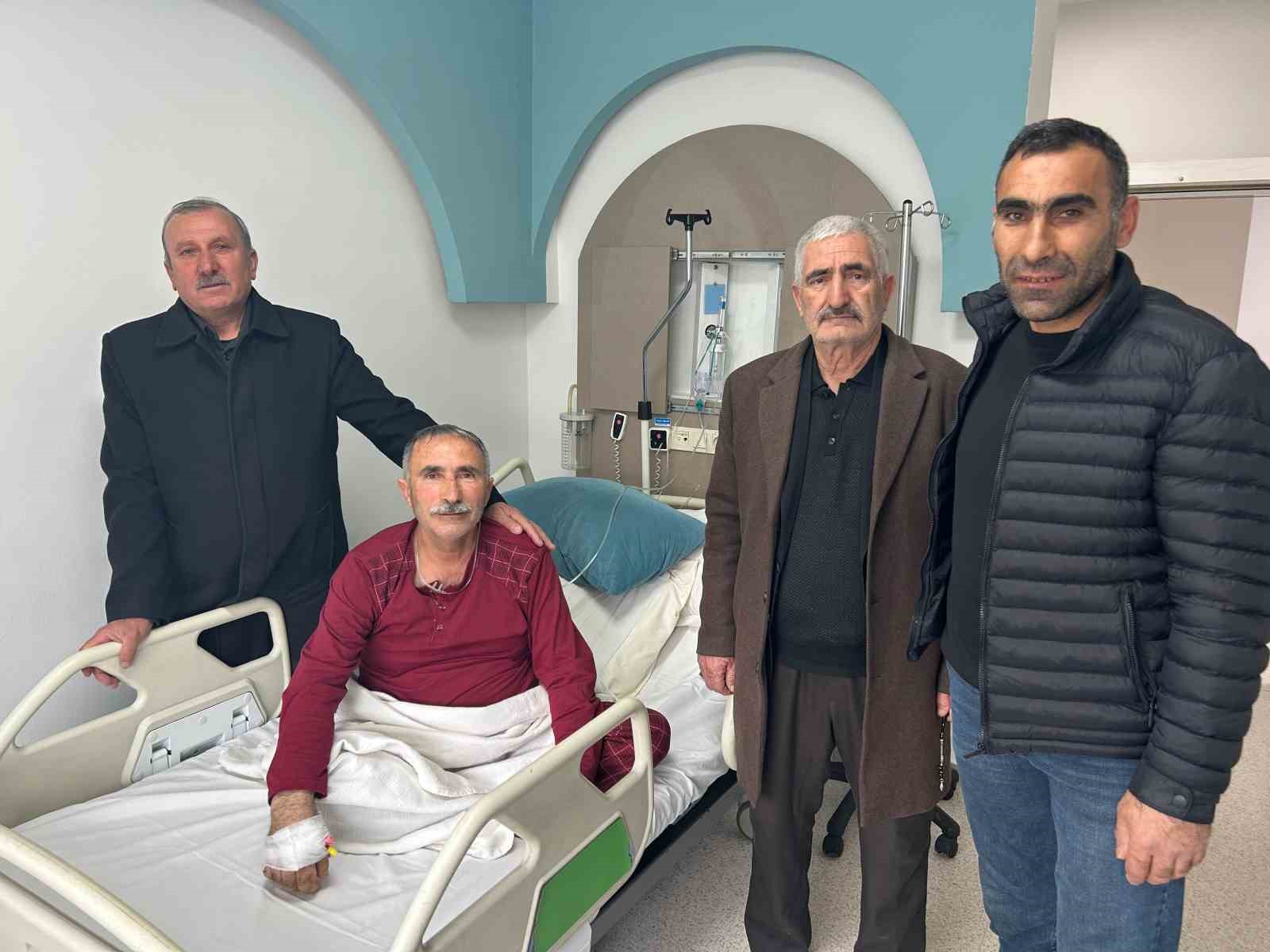 Taziye i&ccedil;in geldiği Van&rsquo;da kalbi duran vatandaş 2 saatte hayata d&ouml;nd&uuml;r&uuml;ld&uuml;
