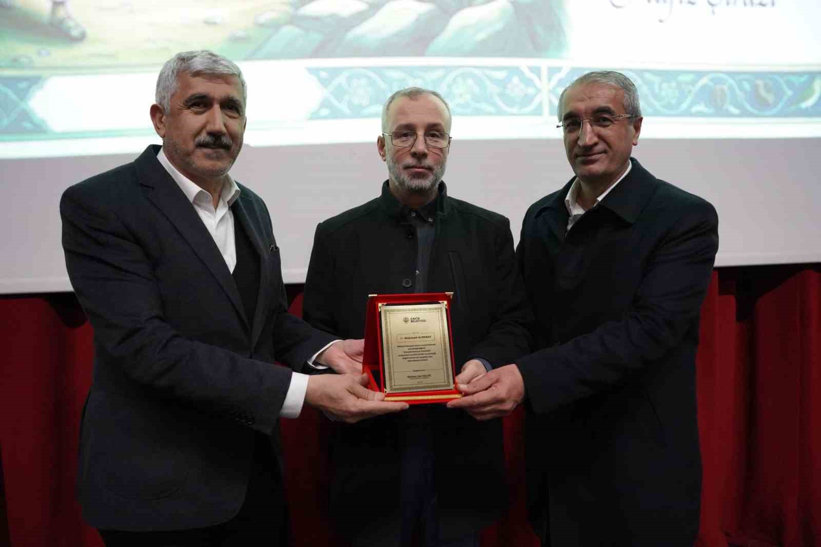 Kahta&rsquo;da Ramazan Sohbetleri&rsquo;nde &uuml;mmet coğrafyası konuşuldu
