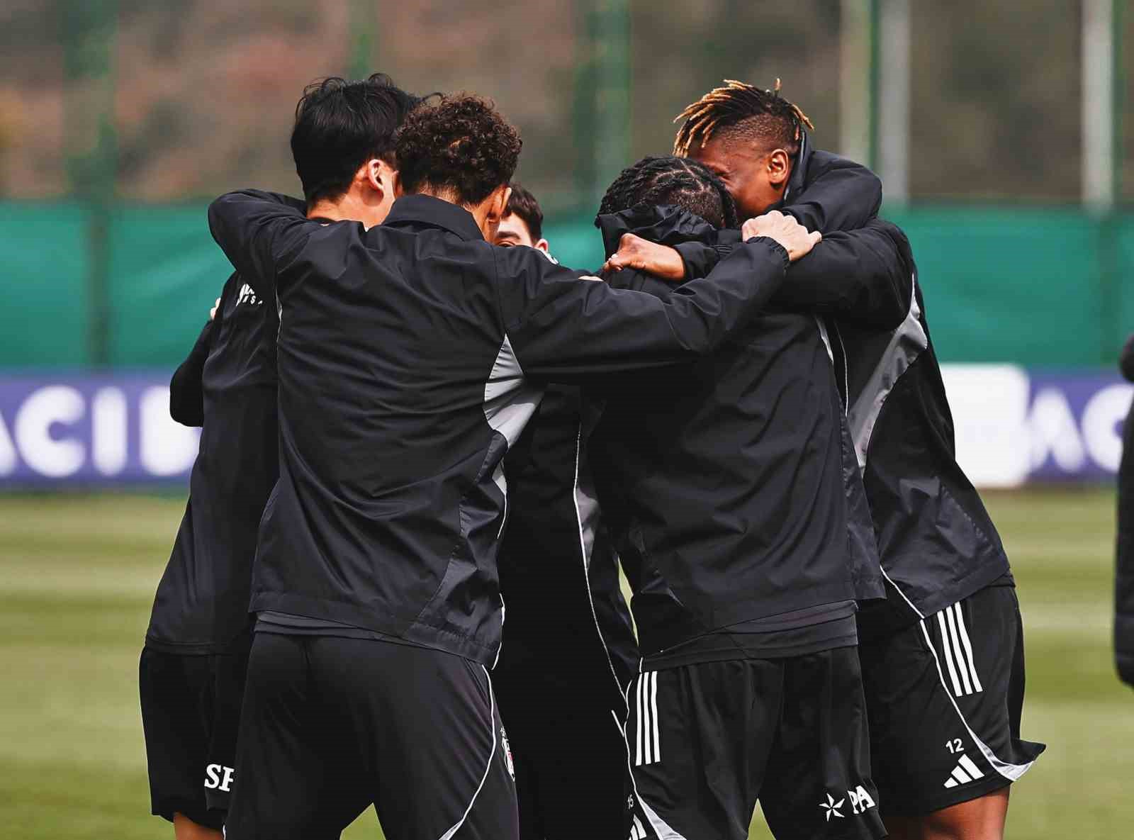 Beşiktaş, Gen&ccedil;lerbirliği ma&ccedil;ı hazırlıklarını tamamladı
