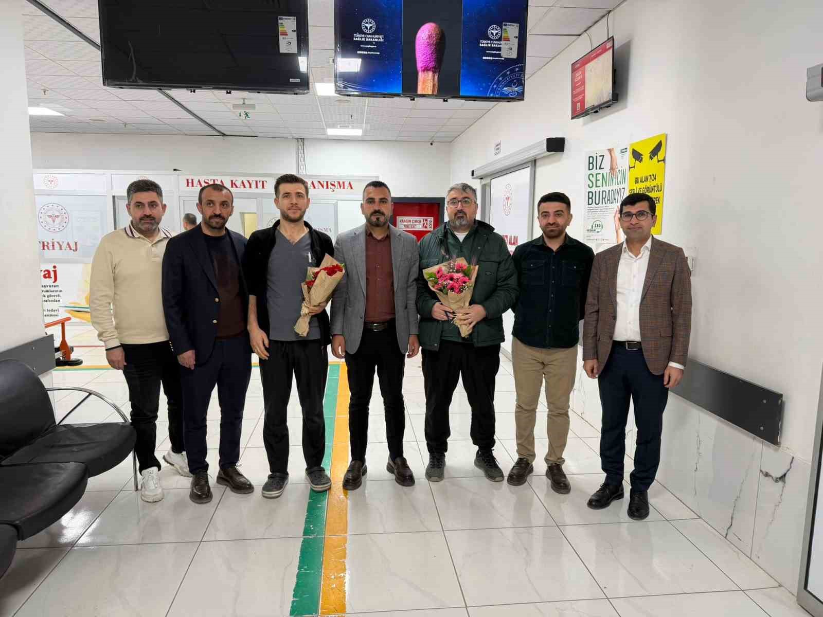 İdil&rsquo;de 14 Mart Tıp Bayram&rsquo;ında sağlık &ccedil;alışanlarıyla bir araya gelindi
