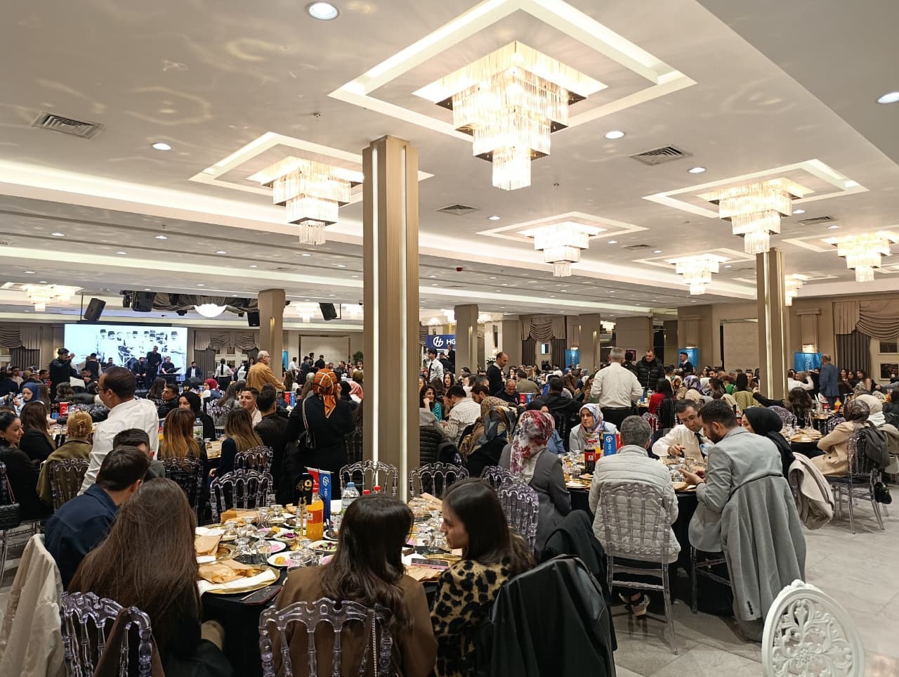 Kahramanmaraş&rsquo;ta sağlık &ccedil;alışanları iftarda buluştu
