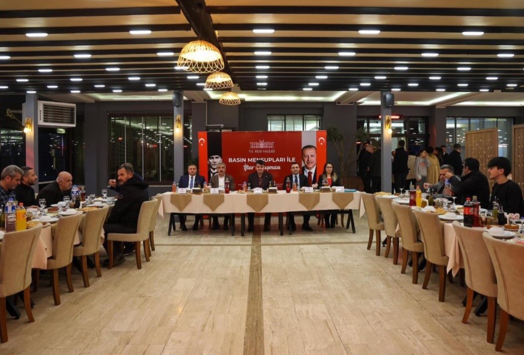 Kilis Valisi Kalaylı basın mensuplarıyla iftarda bir araya geldi