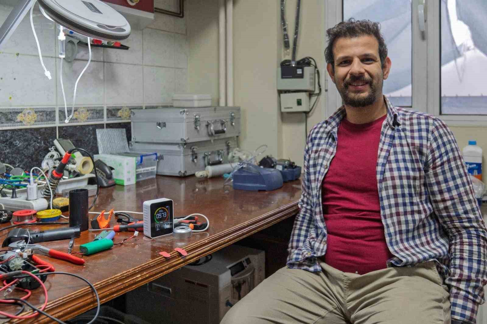 Asperger sendromlu y&uuml;ksek m&uuml;hendis, Eşrefpaşa Hastanesi&rsquo;nde g&ouml;revde
