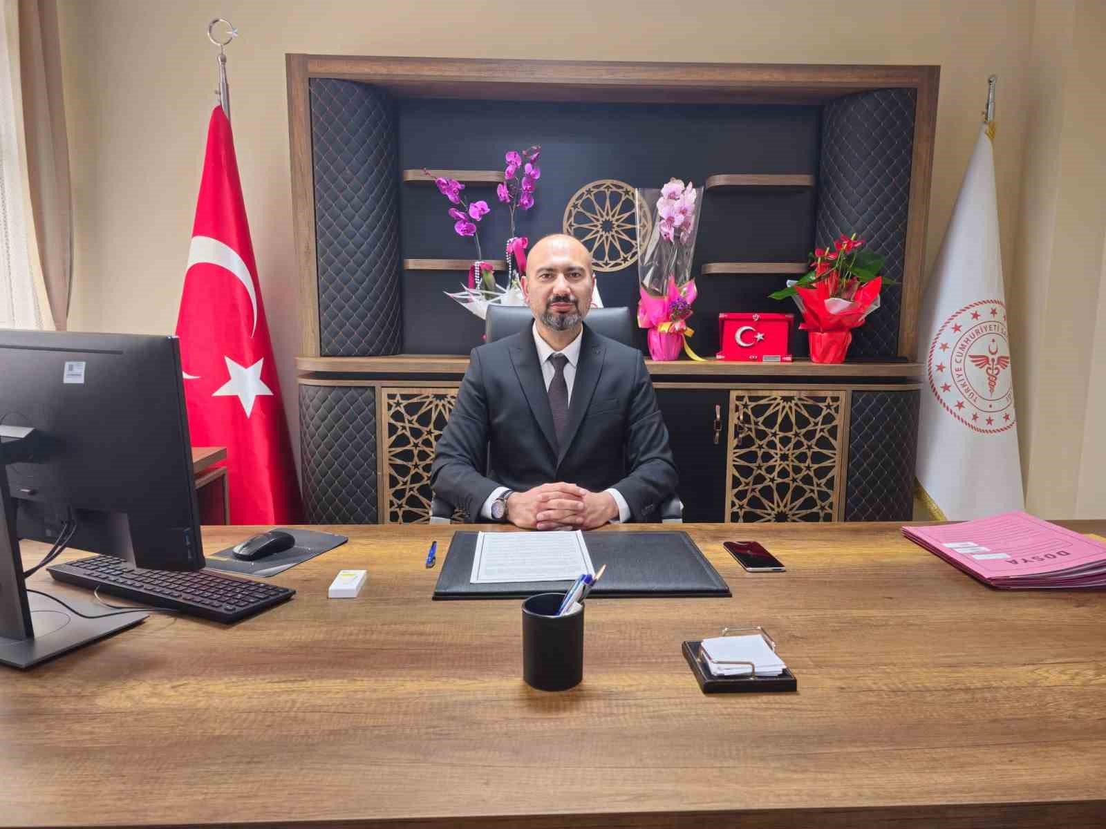 Başhekim Zor: "Sağlık çalışanlarımız toplumumuza umut oluyor"