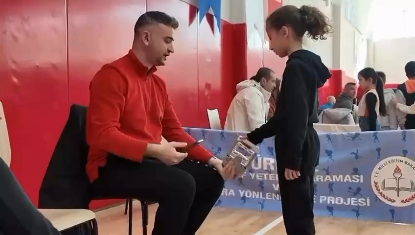 Niğde&rsquo;de yaklaşık 6 bin &ouml;ğrencinin spor yeteneği keşfediliyor
