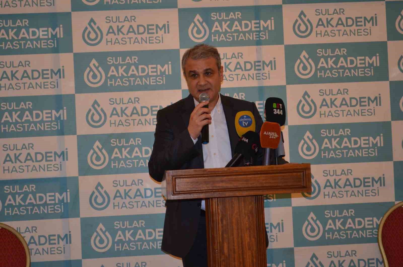 Hastane &ccedil;alışanları iftar sofrasında buluştu
