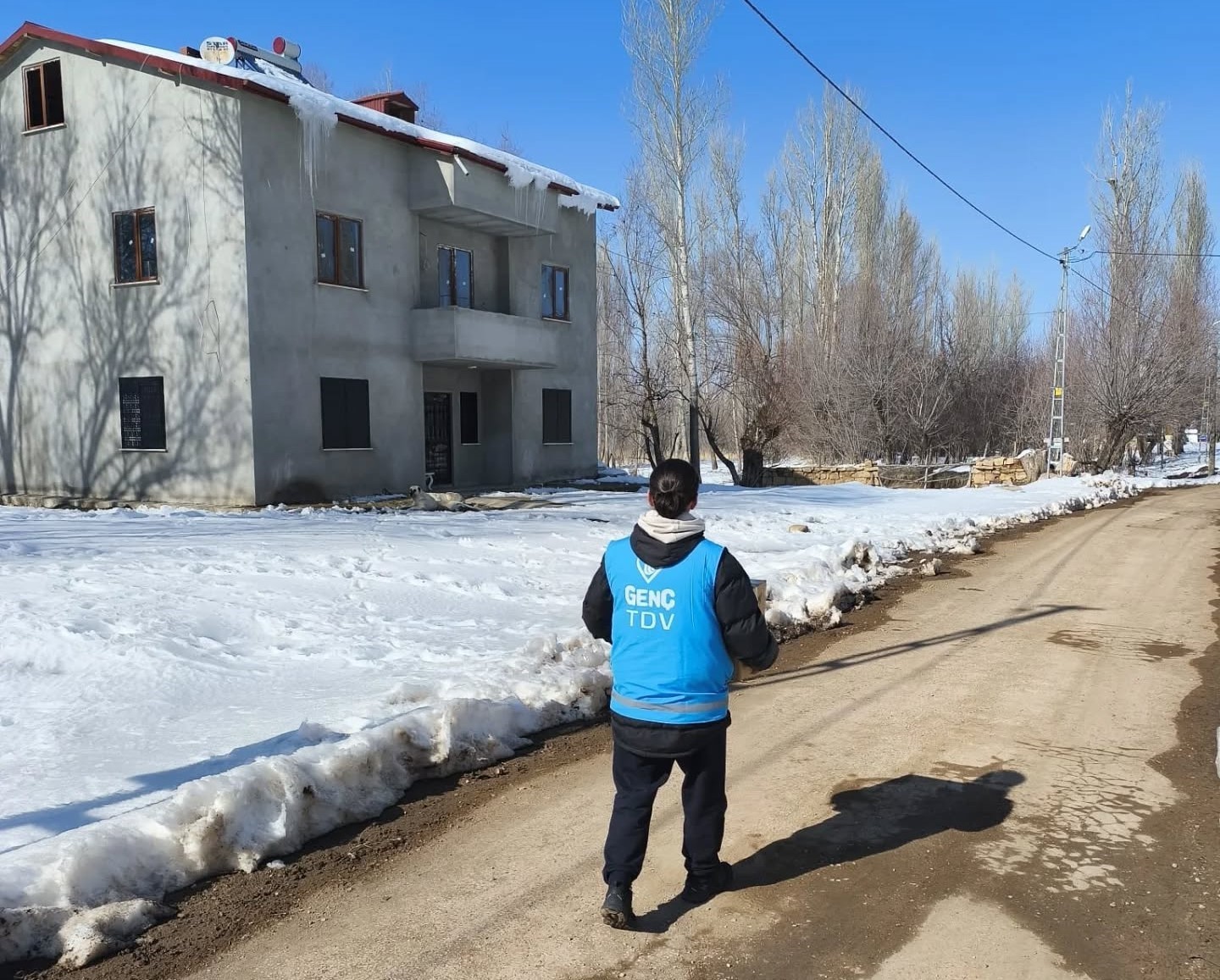 Kur’an kursu öğrencilerinden ihtiyaç sahiplerine ‘Ramazan’ desteği