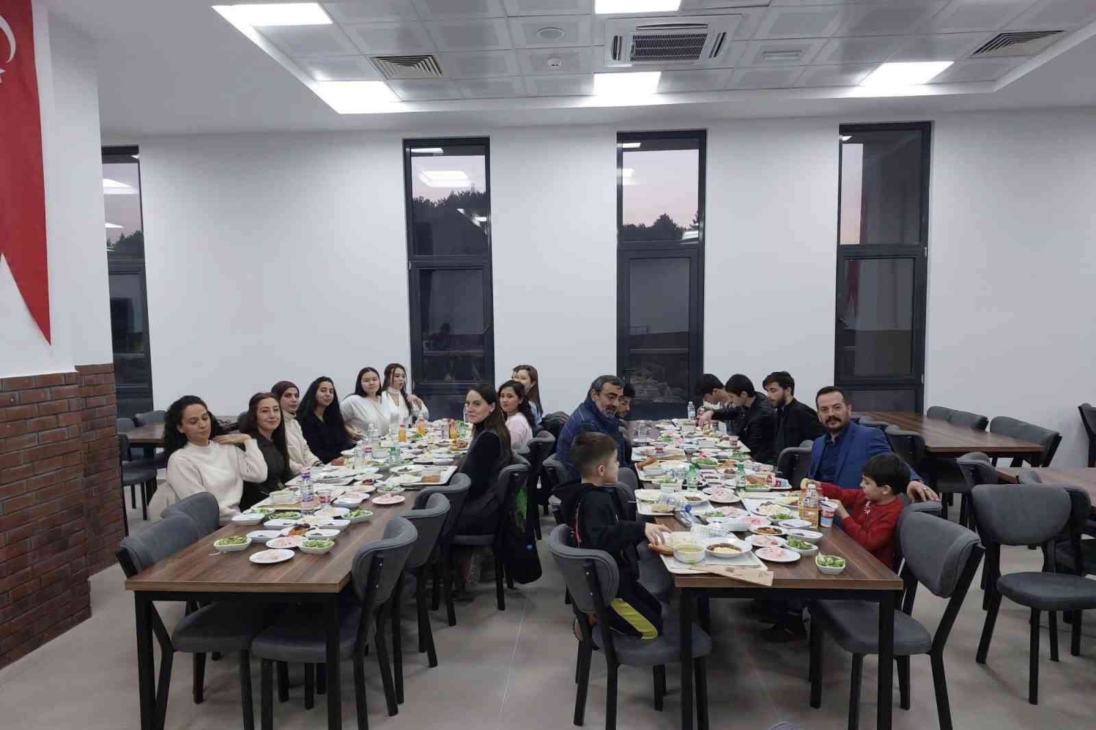 BŞE&Uuml;&rsquo;de uluslararası &ouml;ğrencilerle Ramazan iftarı d&uuml;zenlendi
