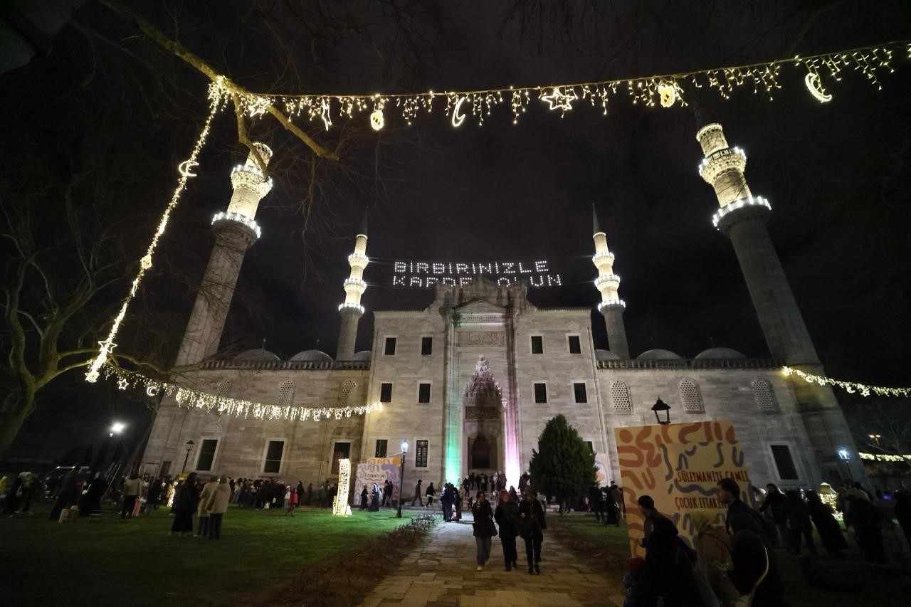 Fatih Belediyesinden anlamlı etkinlik: Çocuklar ve aileler Ramazan ruhunu doyasıya yaşadı