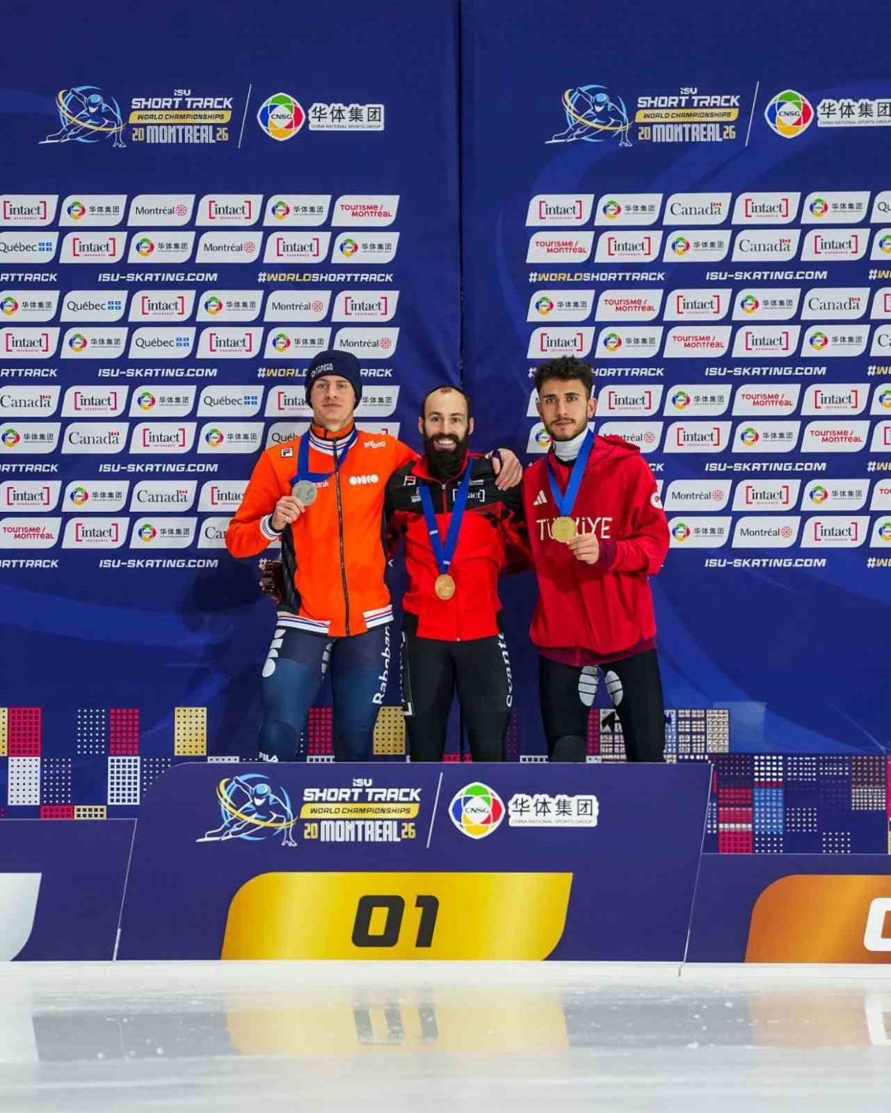 Furkan Akar&rsquo;dan tarihi madalya
