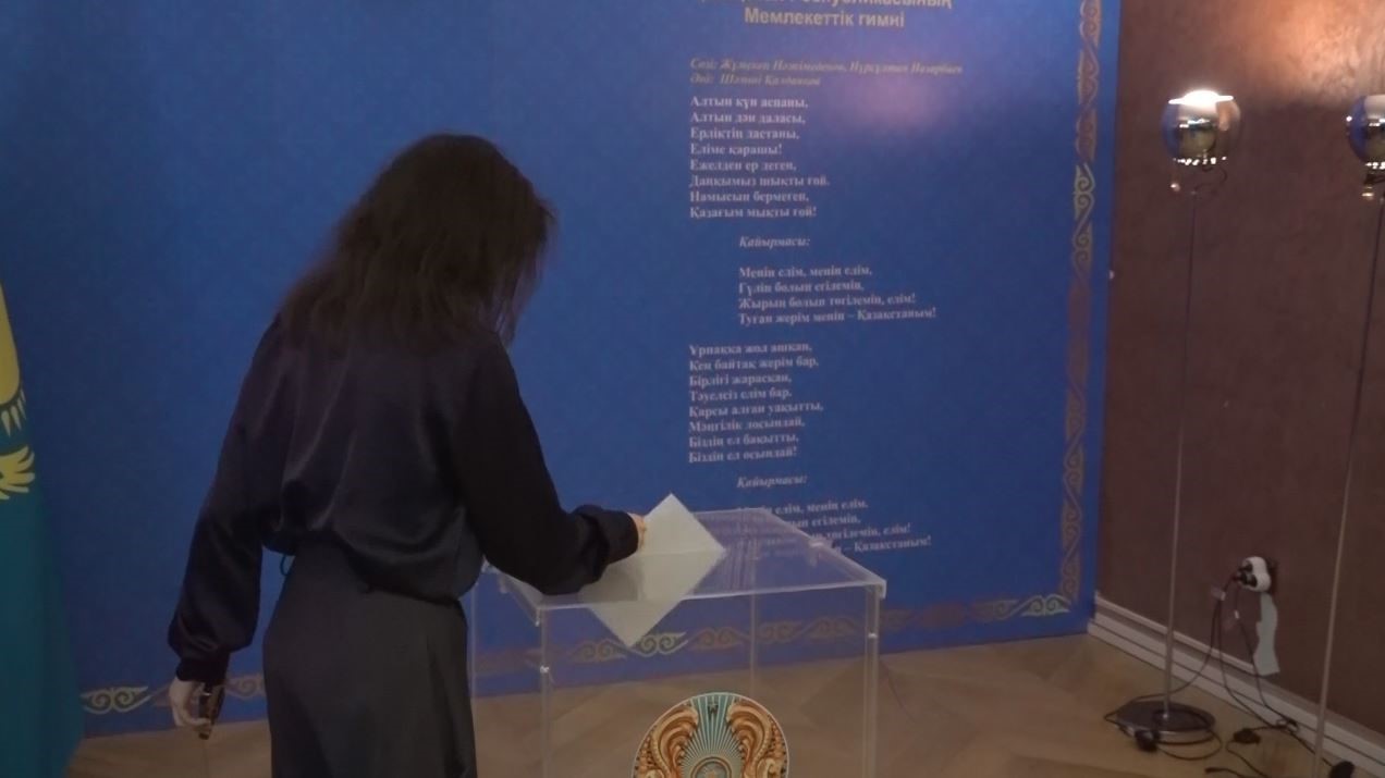 Kazakistan&rsquo;da tarihi referandum i&ccedil;in İstanbul&rsquo;da sandıklar kuruldu
