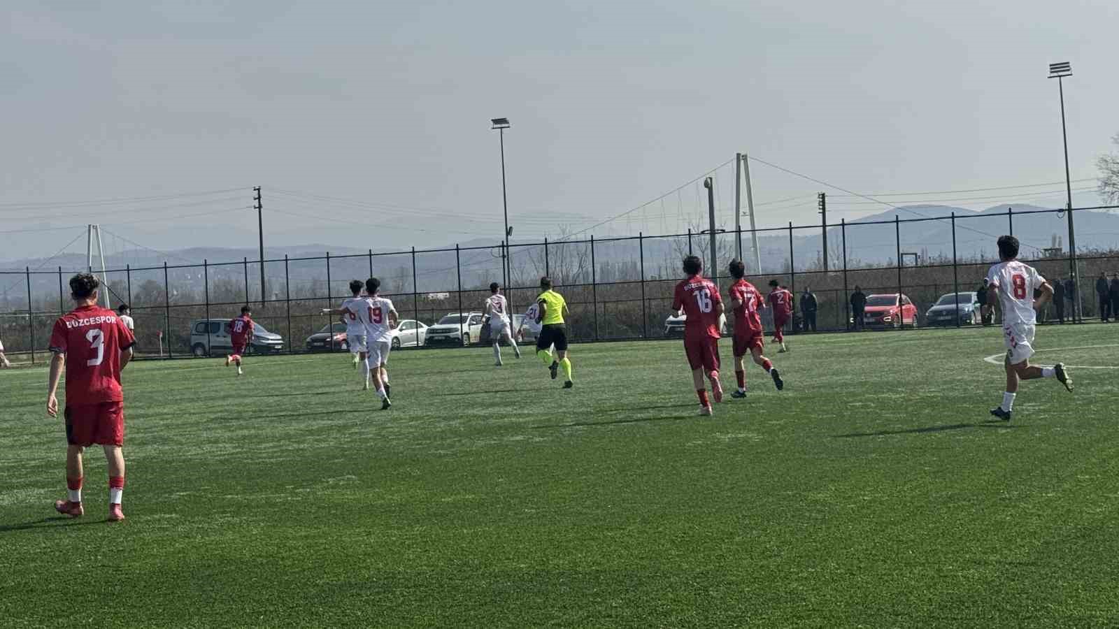 İnan&ccedil;ları imkanlarını aştı, &Ccedil;aycuma&rsquo;nın gen&ccedil;leri profesyonel takımı yendi
