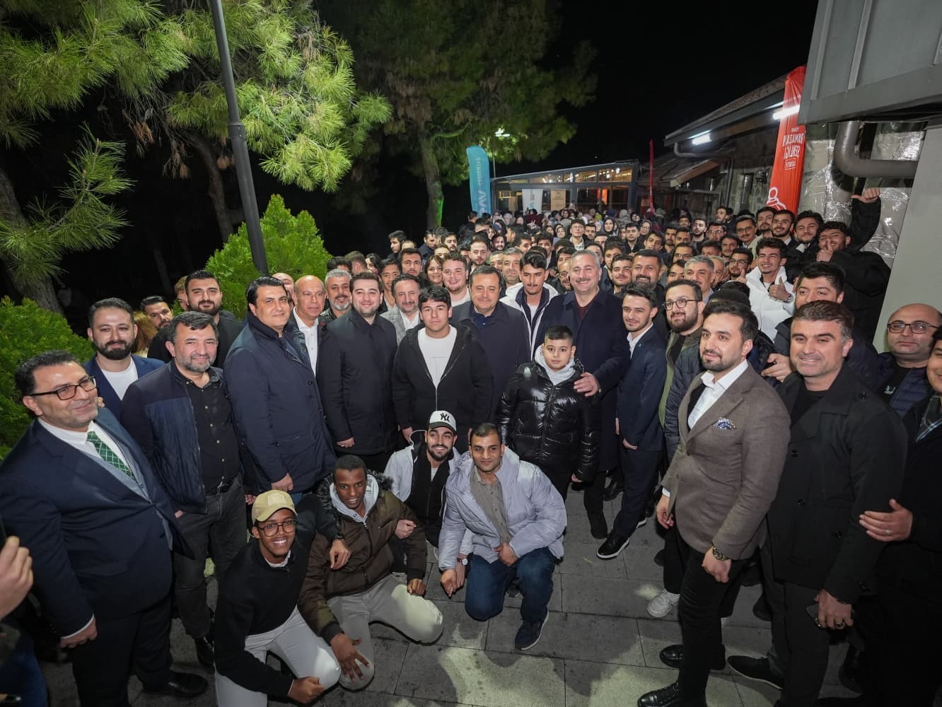 Başkan Yılmaz TÜGVA’lı gençlerle sahurda buluştu