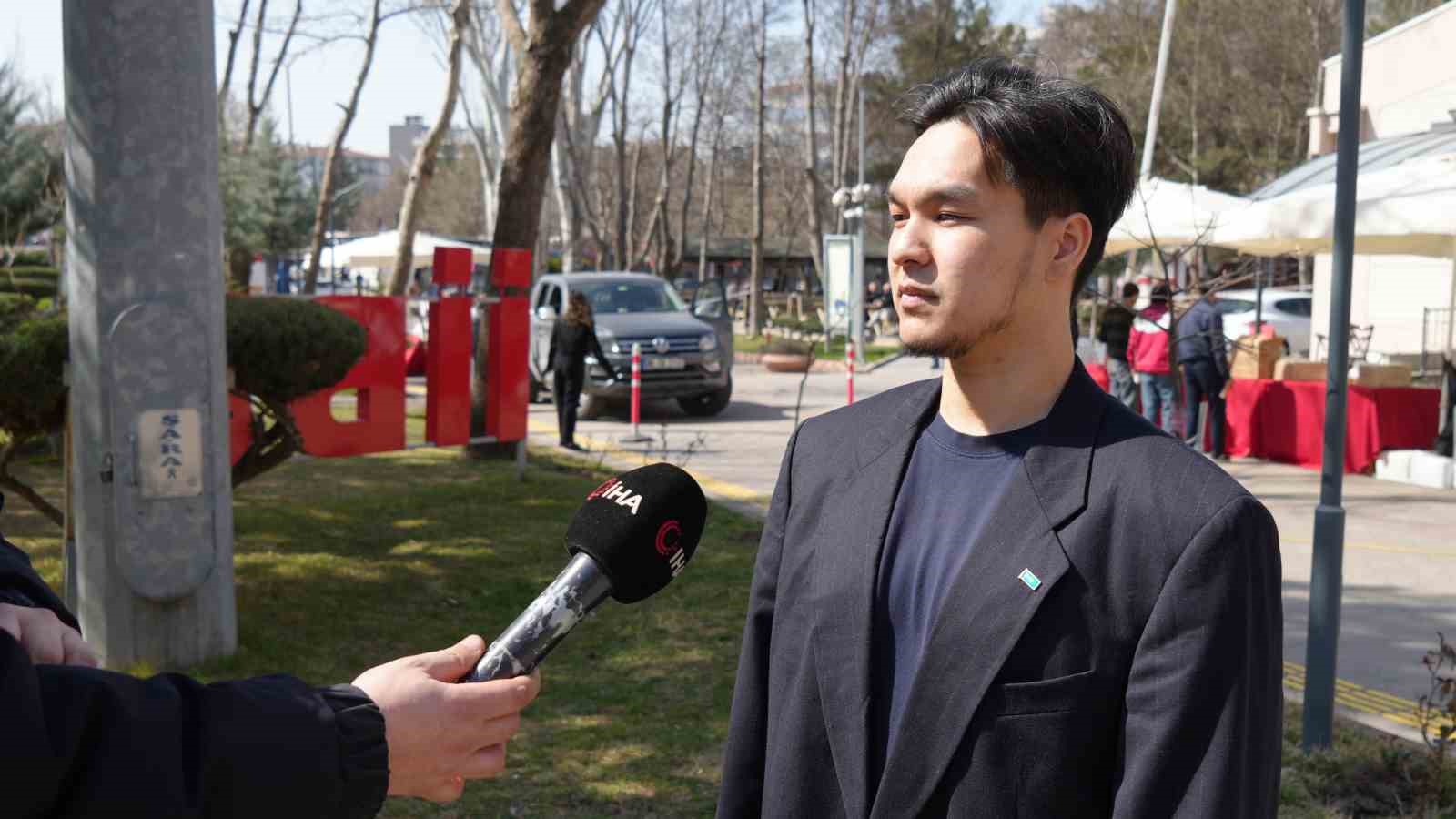 Ankara’da Kazakistan vatandaşları sandık başına gitti