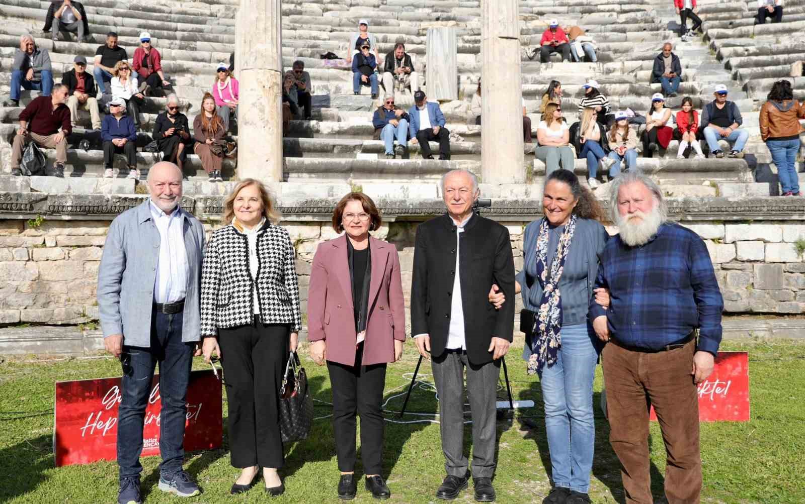 Thales’in kenti Miletos’ta ’Matematik ve Umut’ temalı buluşma gerçekleştirildi