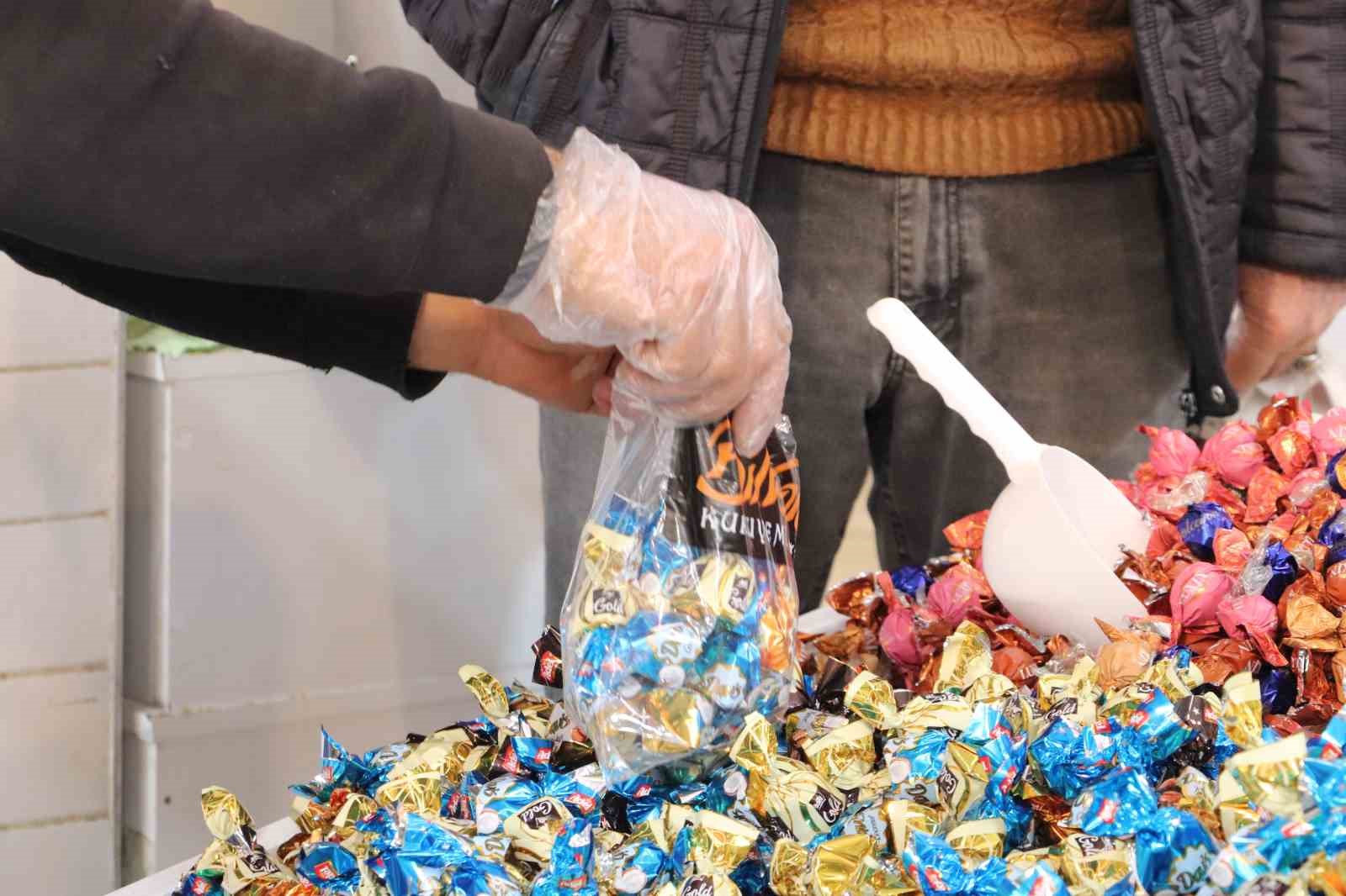 Eskişehir&rsquo;de &ccedil;arşısında bayram hareketliliği
