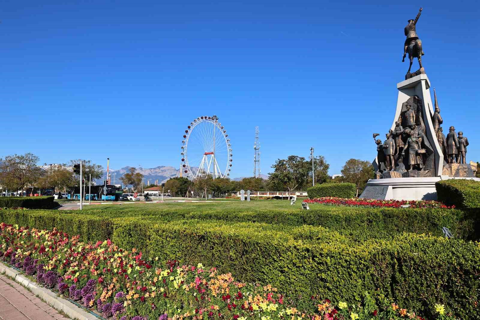 Antalya’da bahar hazırlığı: 4 milyon çiçek toprakla buluşuyor