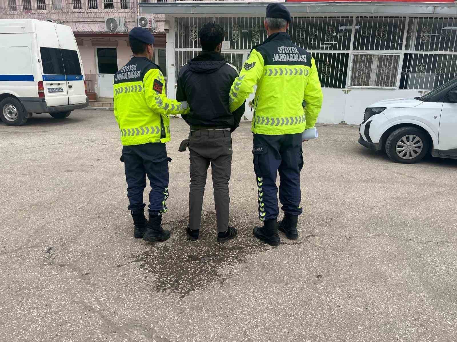 Gaziantep’te 11 düzensiz göçmen yakalandı: 3 organizatör yakalandı