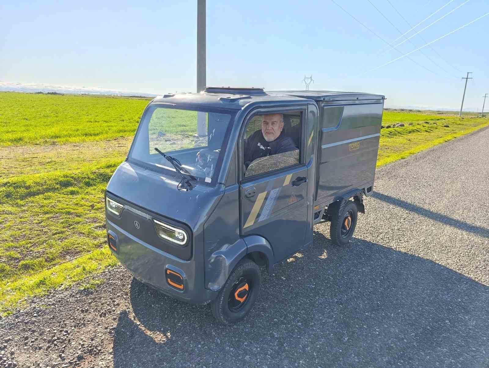 Diyarbakır’da sokak hayvanlarının dostu ‘Dermanbabaya’ anlamlı destek