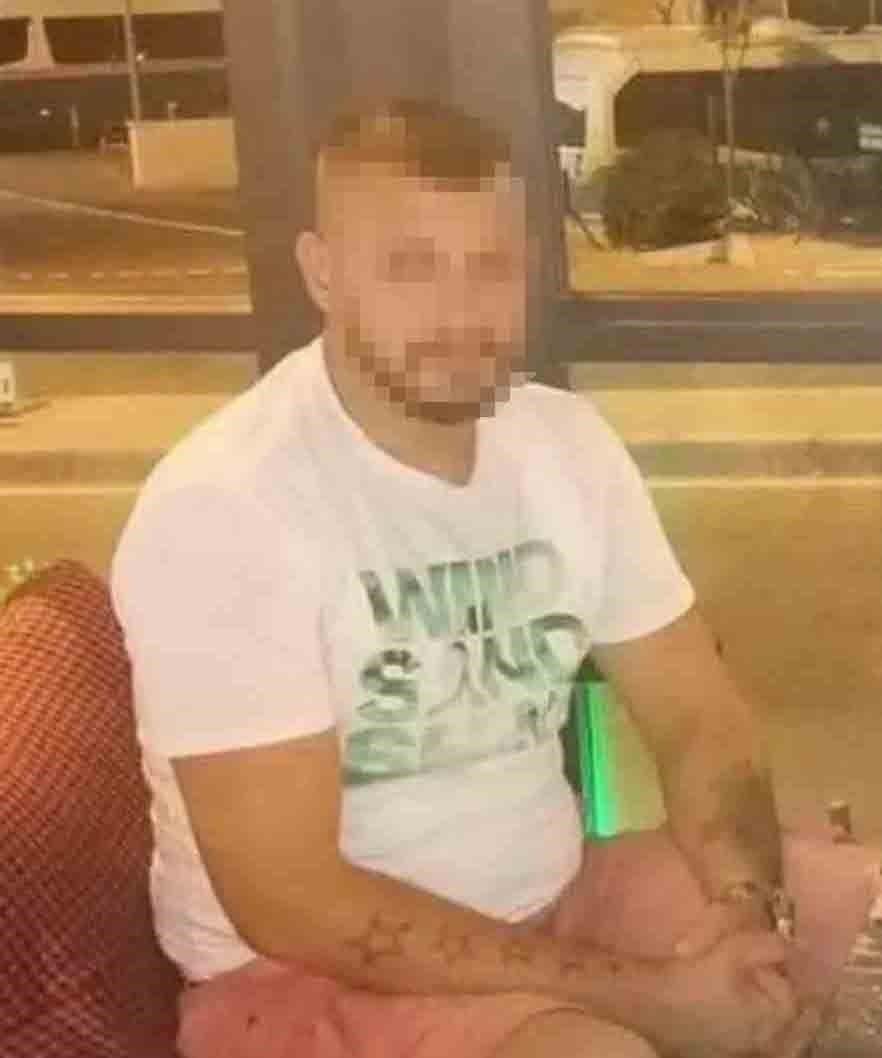 Karısını darbettiği ve balkondan attığı ileri s&uuml;r&uuml;len koca tutuklandı
