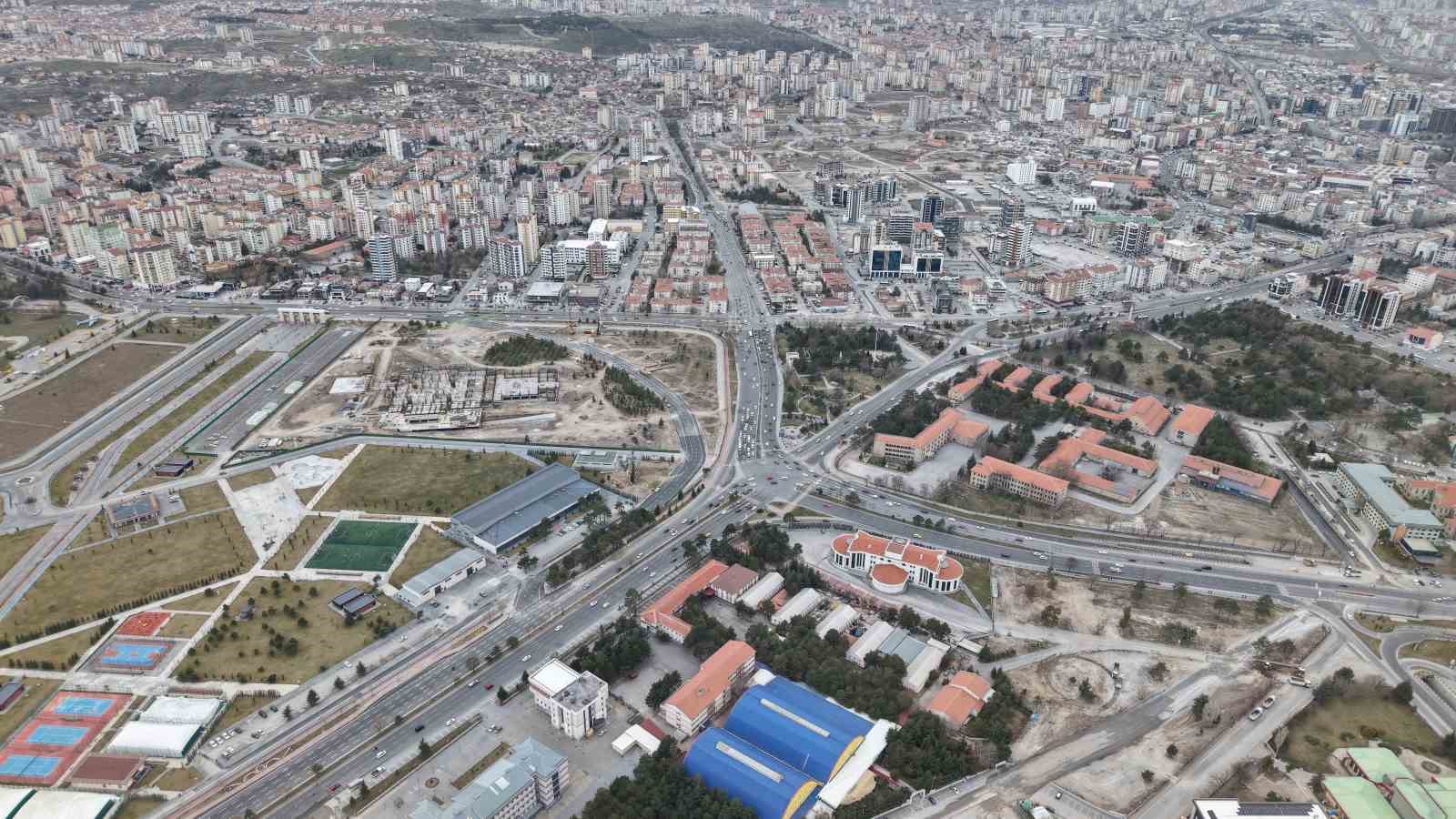 Talas Bulvarı 5 şeritli yeni haliyle hizmete a&ccedil;ıldı
