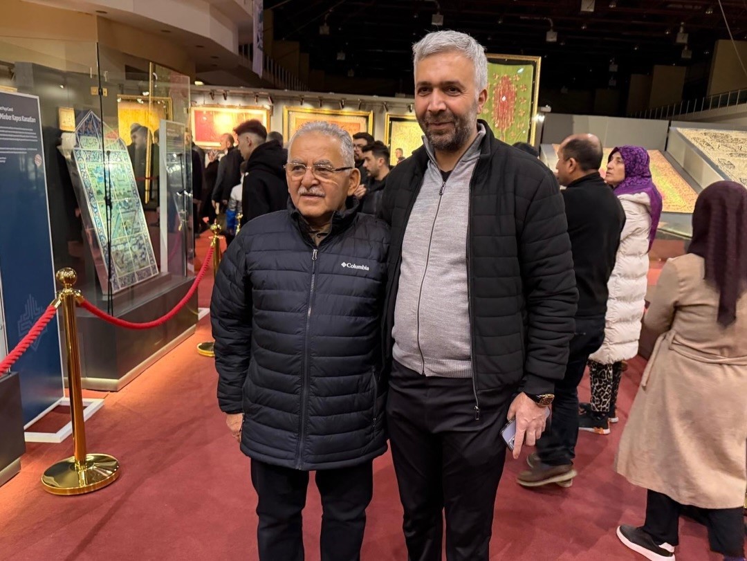 Başkan Büyükkılıç, Kutsal Emanetler Sergisi’nde Kayserililerle bir araya geldi