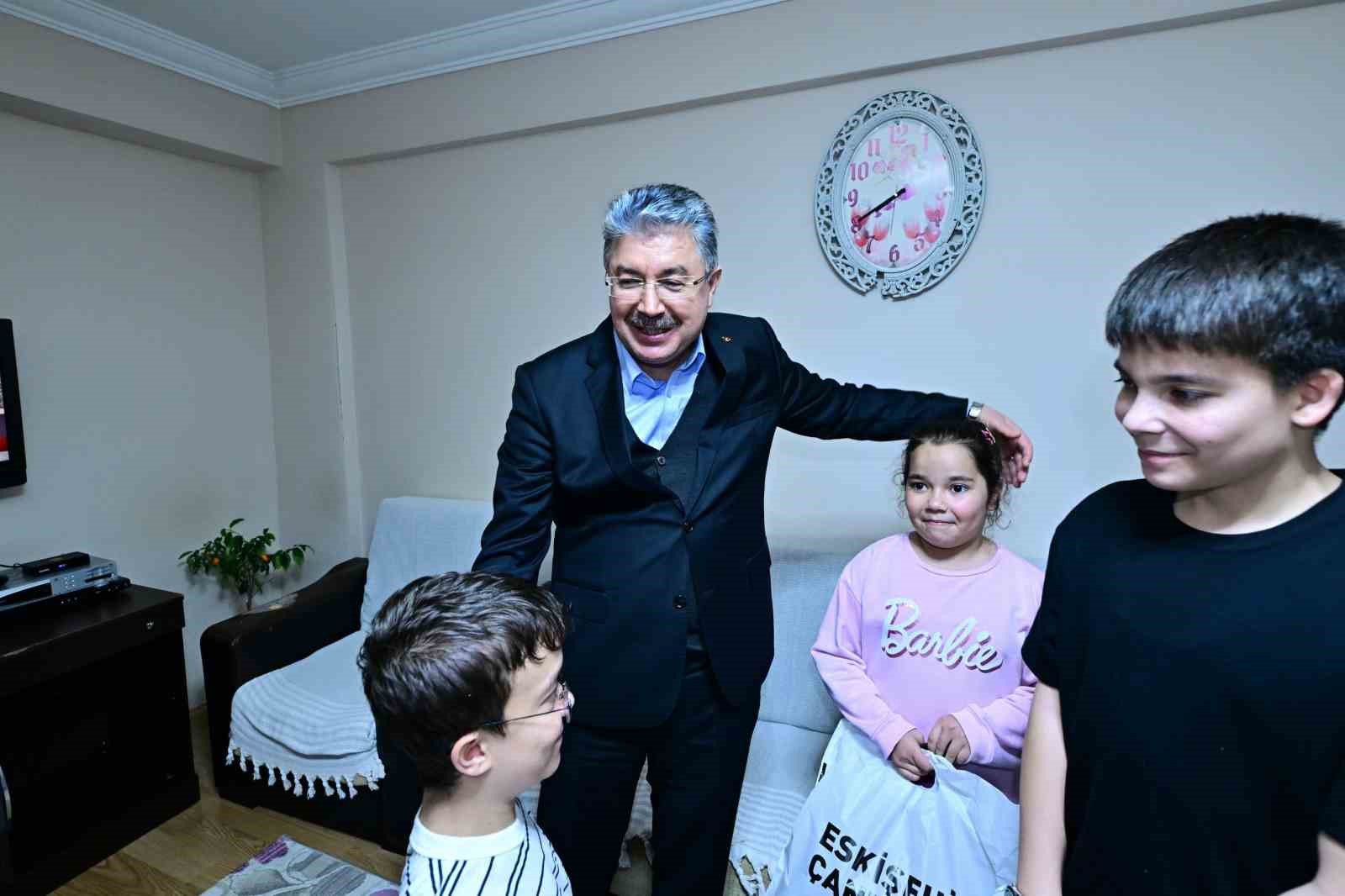 Vali Yılmaz’ın hane ziyaretleri sürüyor