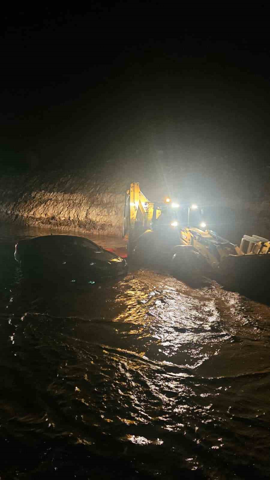 Batman’da şiddetli yağışlar hayatı olumsuz etkiledi