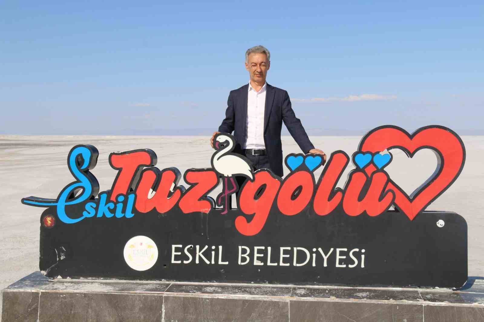 Kuruma tehlikesi yaşanan Tuz Gölü yeniden canlandı